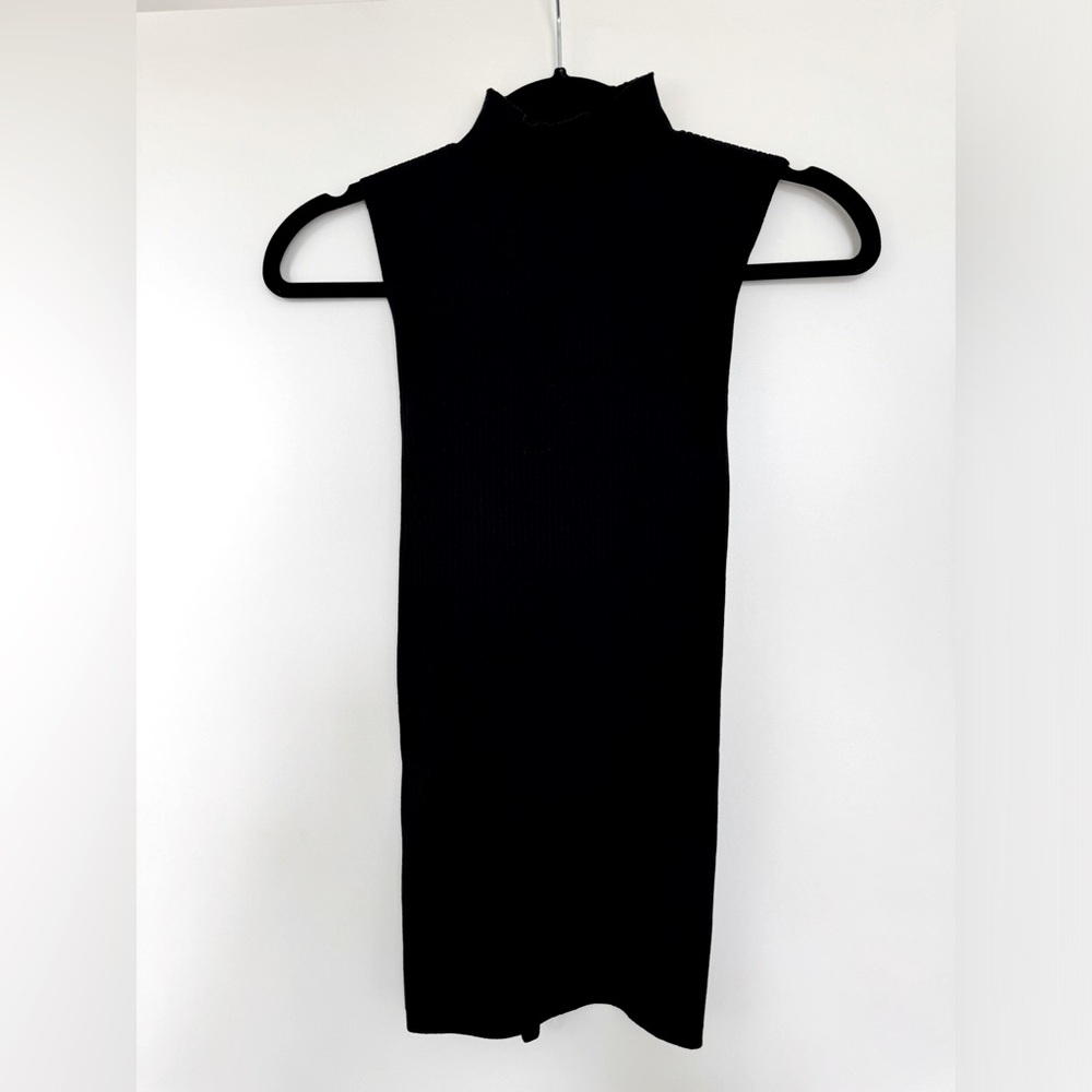 Babaton Open Back Tank - M